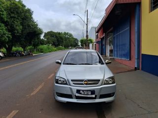 Astra Hatch Advantage 2.0 MPFI 8V 4P.  