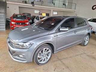 Polo Hatch Highline 1.0 200TSI 4P. 