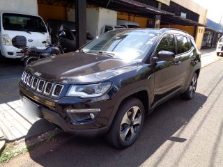 Veículo: Jeep - Compass - 2.0 Longitude 4x4 Diesel em Ribeirão Preto
