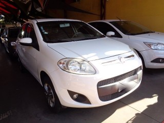 Veículo: Fiat - Palio - 1.4 Attractive 4P em Ribeirão Preto