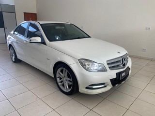 Veículo: Mercedes-Benz - C 180 - 1.8 Aut. 4P.  em Sertãozinho
