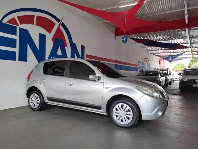 Veculo: Renault - Sandero - Privilege 1.6 8V 4P.  em Cravinhos