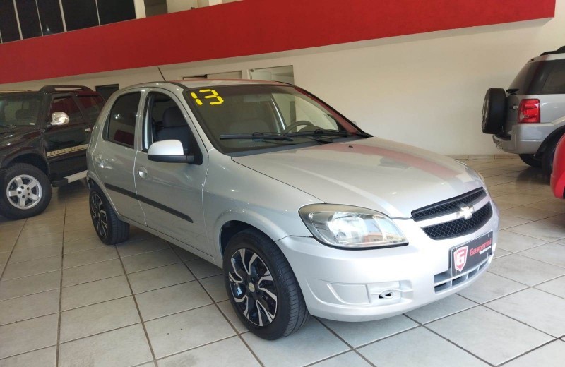 Veculo: Chevrolet (GM) - Celta - LT 1.0 em Santa Rosa de Viterbo