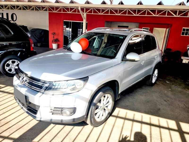Veculo: Volkswagen - Tiguan - 2.0 TSI Aut. 4P.  em Sertozinho