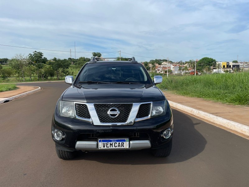 Veículo: Nissan - Frontier - SL 2.5 DIESEL 4X4 AUTOMATICO  em Sertãozinho