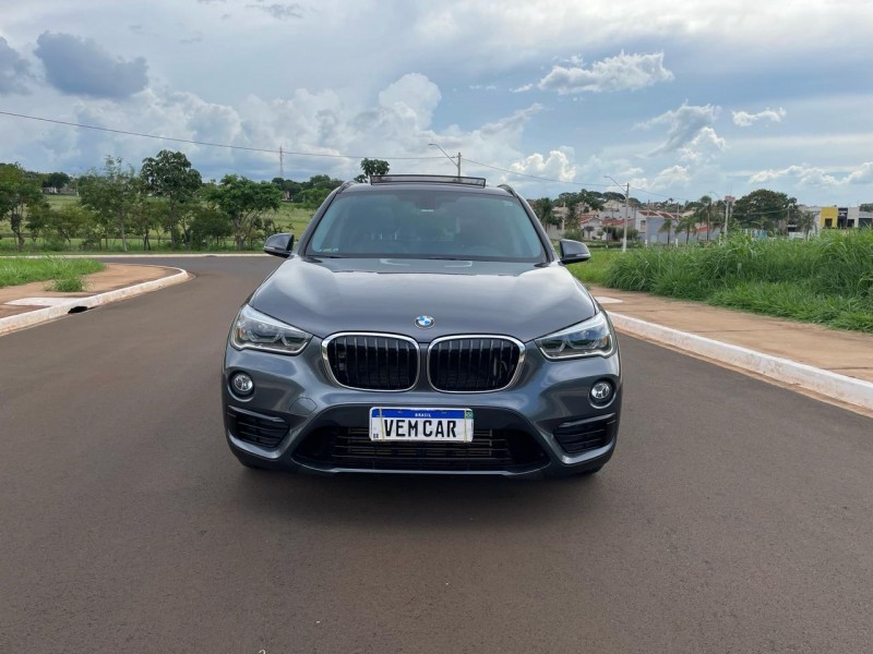 Veículo: BMW - X1 - X25I DRIVE COM TETO SOLAR  em Sertãozinho