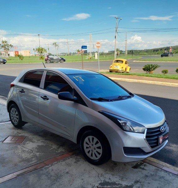 Veculo: Hyundai - HB 20 - COMFORT 1.0 em Santa Rosa de Viterbo