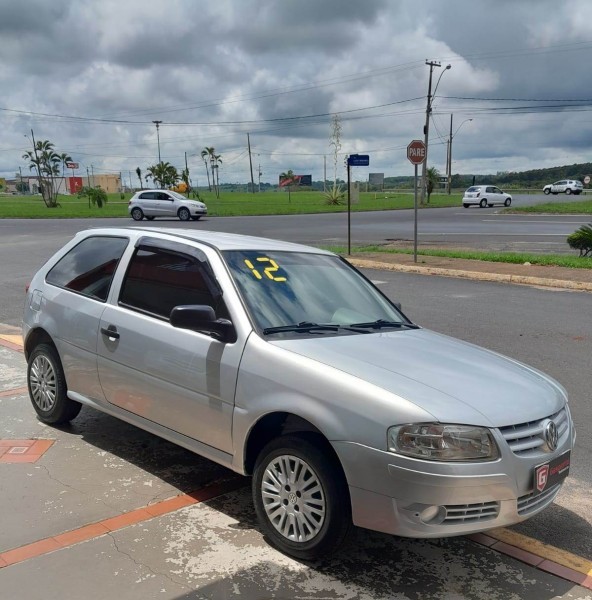 Veculo: Volkswagen - Gol G4 - 1.0 2 portas em Santa Rosa de Viterbo