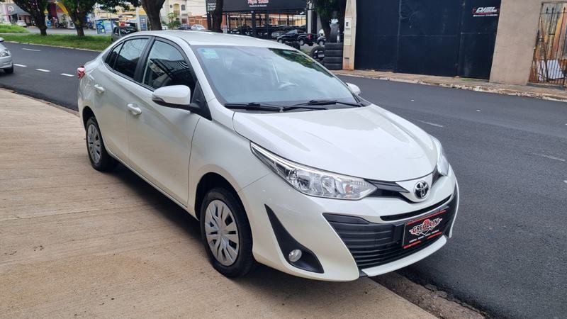 Veculo: Toyota - Yaris - XL 1.5 Aut. 4P.  em Ribeiro Preto