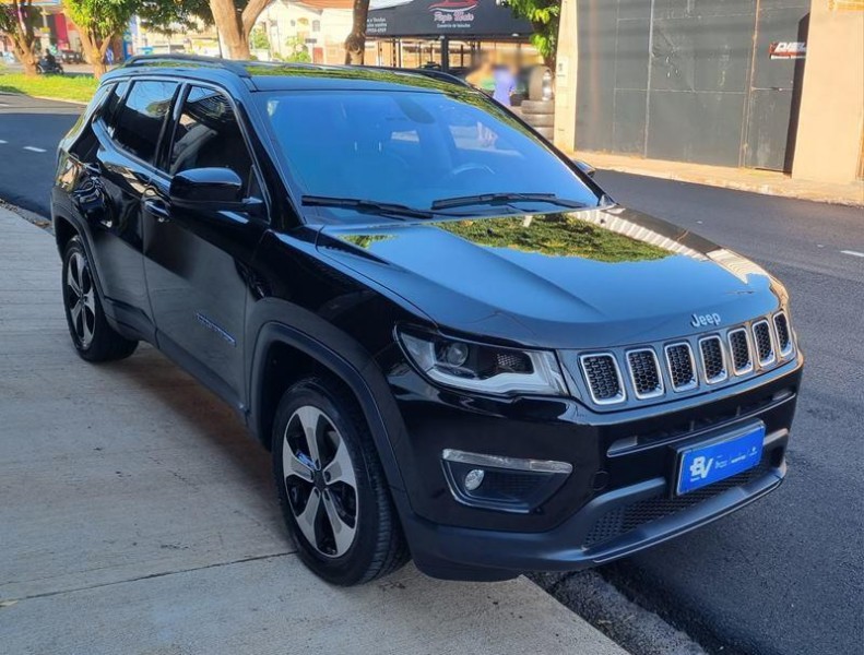 Veculo: Jeep - Compass - Longitude 2.0 Aut. 4P. em Ribeiro Preto