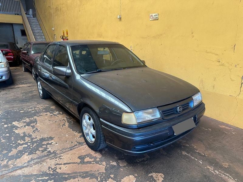 Veculo: Chevrolet (GM) - Vectra - 2.0 4P.  em Ribeiro Preto