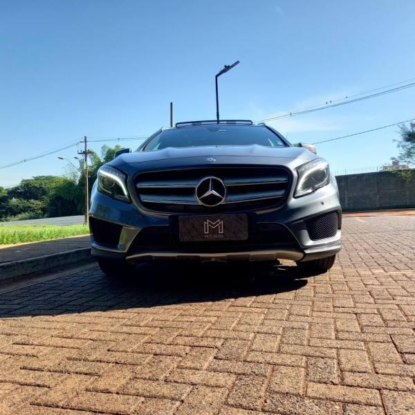 Veculo: Mercedes-Benz - C 250 - Gla Sport em Ribeiro Preto
