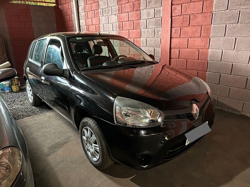 Veculo: Renault - Clio - 1.0 4P.  em Ribeiro Preto
