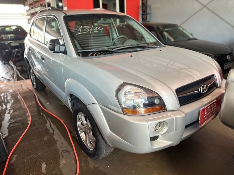 Veculo: Hyundai - Tucson - 2.0 Aut. 4P.  em Ribeiro Preto