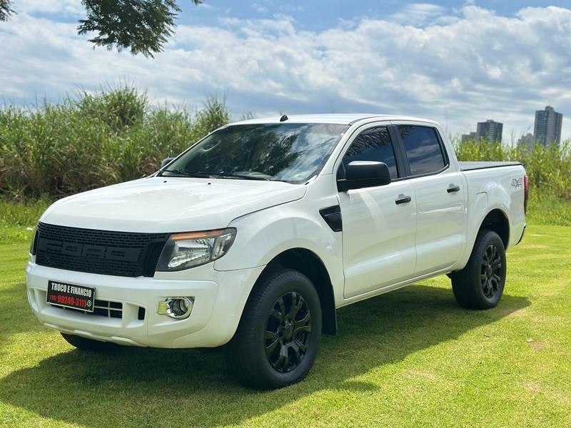 Veculo: Ford - Ranger - 2.2 XL 4X4 4P.  em Ribeiro Preto