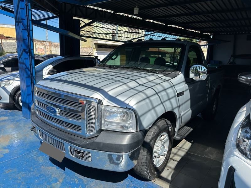 Veculo: Ford - F-250 - XLT 2P.  em Ribeiro Preto