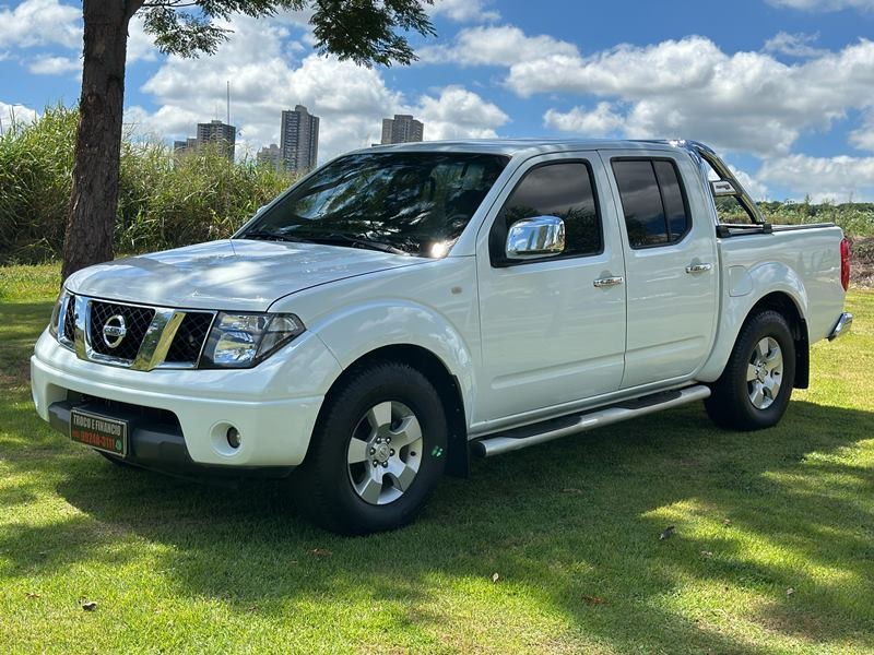 Veculo: Nissan - Frontier - XE 2.5 Turbo CD 4X2 4P.  em Ribeiro Preto