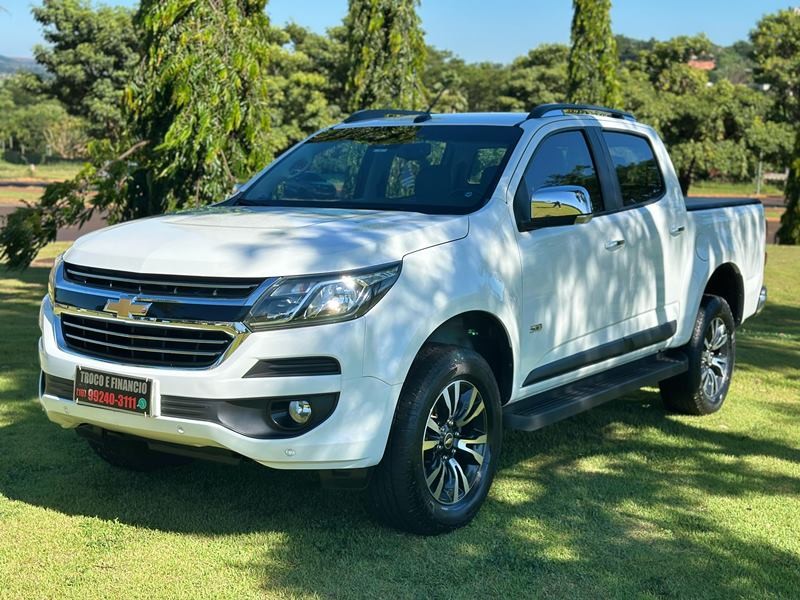 Veculo: Chevrolet (GM) - S-10 - LTZ 4.2 4P.  em Ribeiro Preto