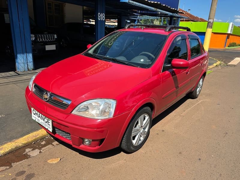 Veculo: Chevrolet (GM) - Corsa Sedan - 1.4 Premium 4P.  em Ribeiro Preto