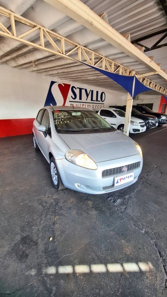 Veculo: Fiat - Punto - 1.4 Fire ELX em Sertozinho