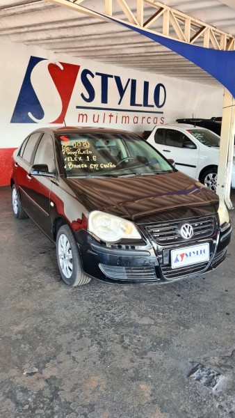 Veculo: Volkswagen - Polo Sedan - 1.6  em Sertozinho