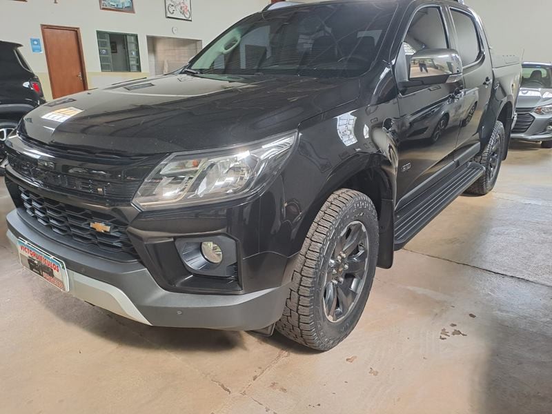 Veculo: Chevrolet (GM) - S-10 - High Country 4X4 Aut. 4P. em Sales Oliveira