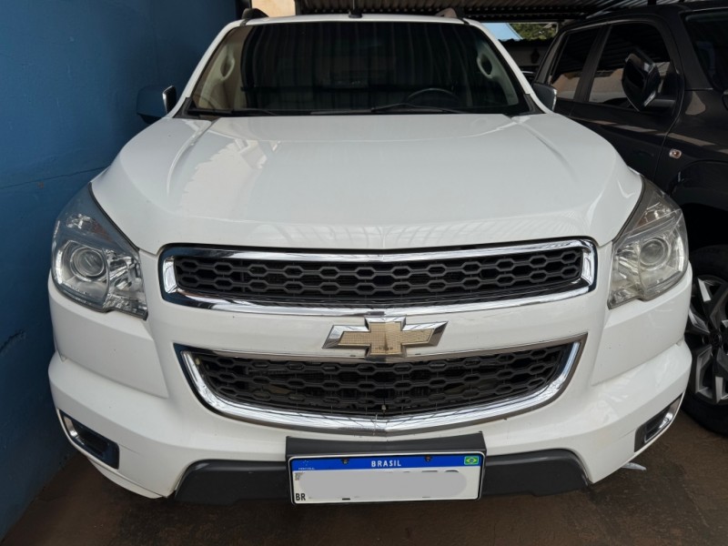 Veculo: Chevrolet (GM) - S-10 - LTZ em Sertozinho