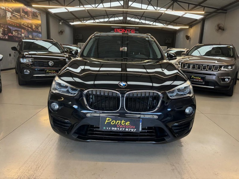 Veculo: BMW - X1 - X25i XDRIVE em Bebedouro