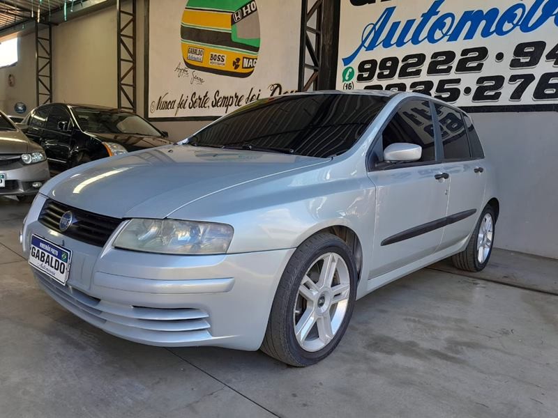 Veculo: Fiat - Stilo - 1.8 4P.  em Ribeiro Preto