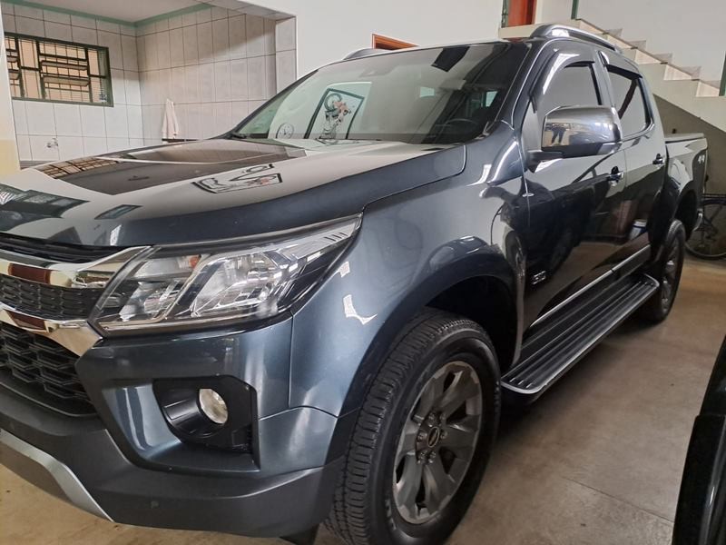 Veculo: Chevrolet (GM) - S-10 - LTZ 2.8 4X4 Aut. 4P. em Sales Oliveira