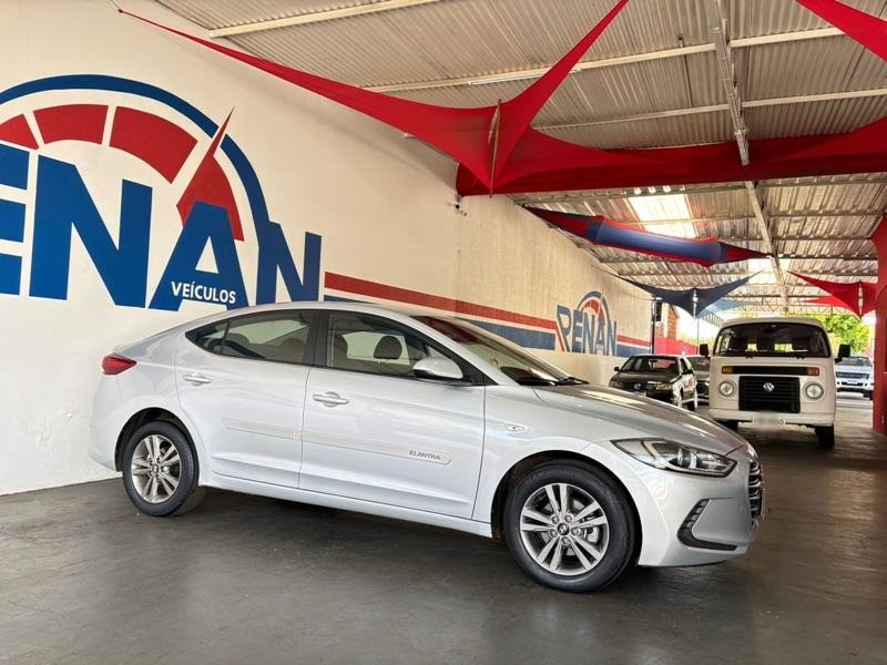 Veculo: Hyundai - Elantra - 2.0 16V Aut. 4P.  em Cravinhos
