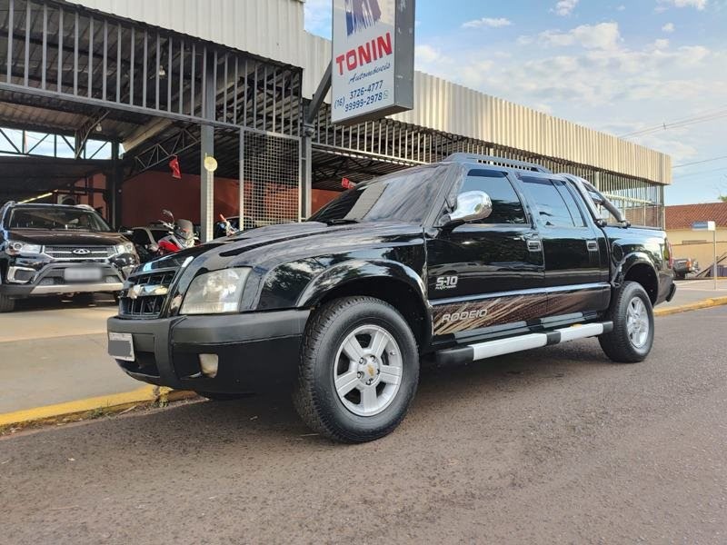 Veculo: Chevrolet (GM) - S-10 - Rodeio CD 4P.  em Orlndia