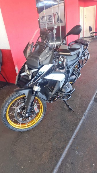 Veculo: BMW - GS - GS R1300 em Sertozinho