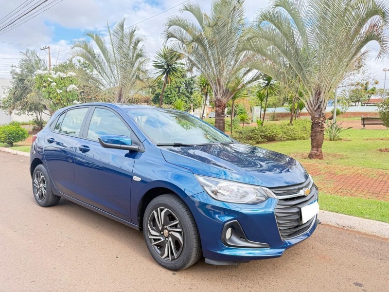Veculo: Chevrolet (GM) - Onix - LT 1.0 em Sertozinho