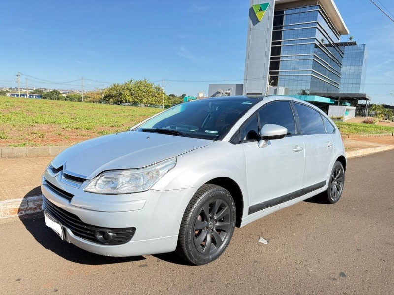 Veculo: Citroen - C4 - GLX 1.6 em Sertozinho