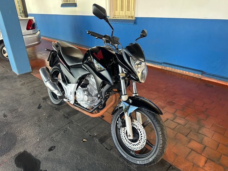 Veculo: Honda - CB - 300R em Ribeiro Preto
