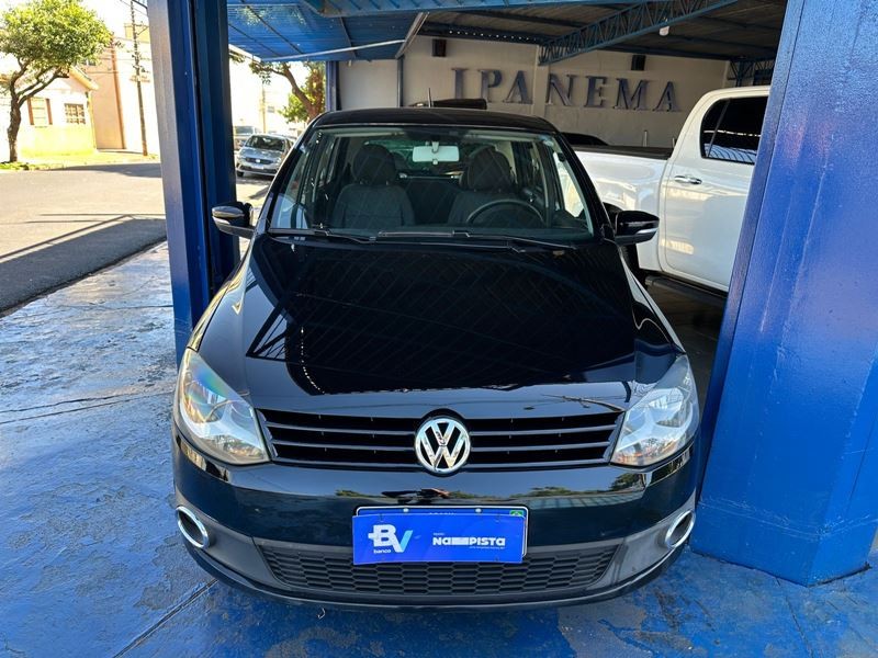 Veculo: Volkswagen - Fox - 4P.  em Ribeiro Preto