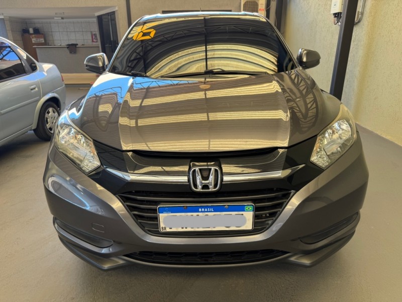 Veculo: Honda - HRV - LX em Sertozinho