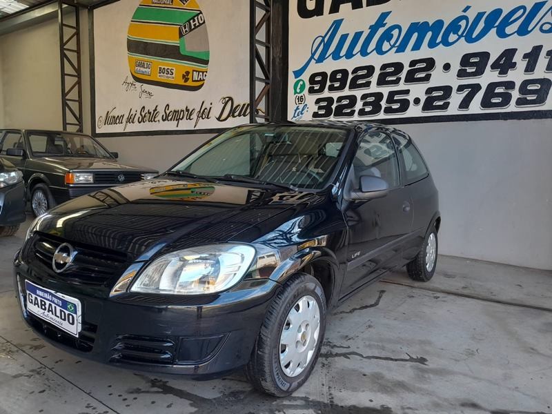 Veculo: Chevrolet (GM) - Celta - Life 1.0 2P.  em Ribeiro Preto