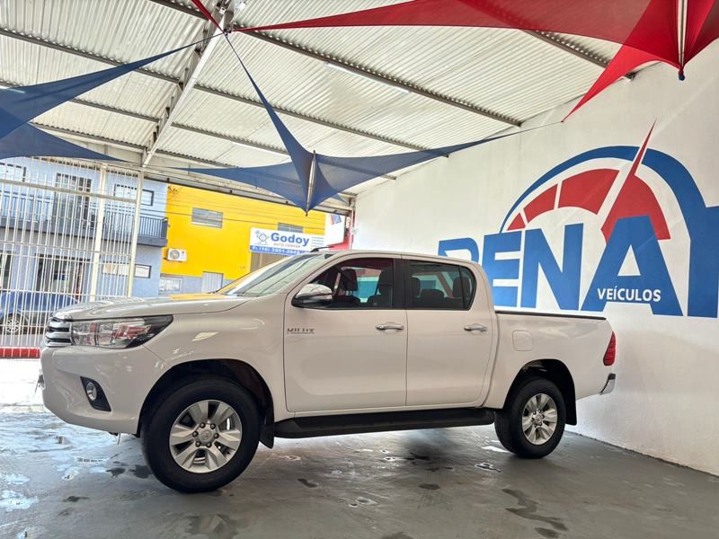 Veculo: Toyota - Hilux - 2.7 CD 4X2 SR Aut. 4P. em Cravinhos