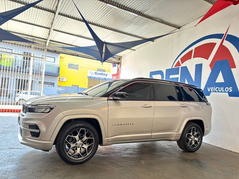 Veculo: Jeep - Commander - Overland T270 1.3 Turbo Aut. 7L 4P. em Cravinhos