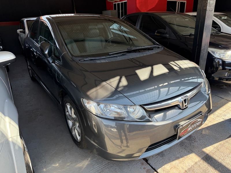 Veculo: Honda - Civic - New 1.8 LXS Aut. 4P.  em Ribeiro Preto