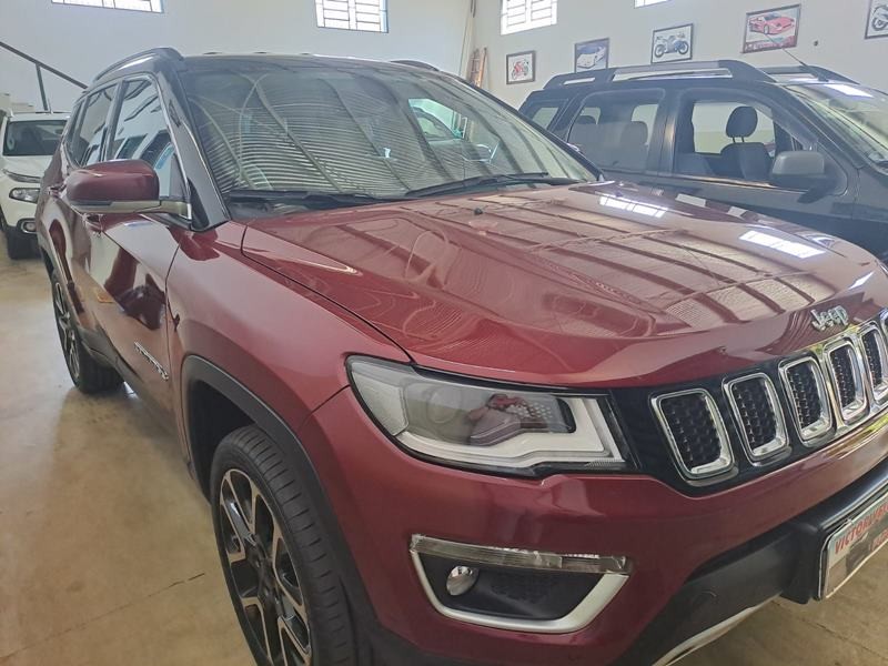Veculo: Jeep - Compass - Limited 4X4 Aut. 4P.  em Sales Oliveira