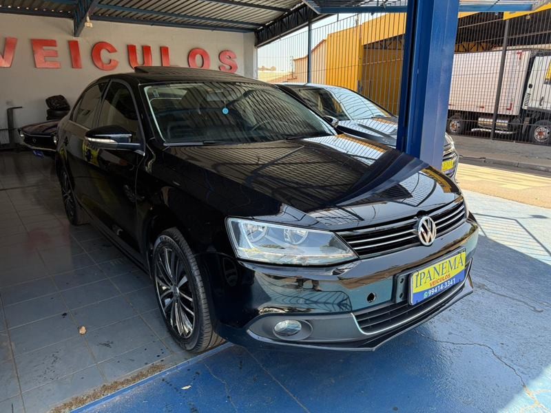 Veculo: Volkswagen - Jetta - TSI 4P.  em Ribeiro Preto