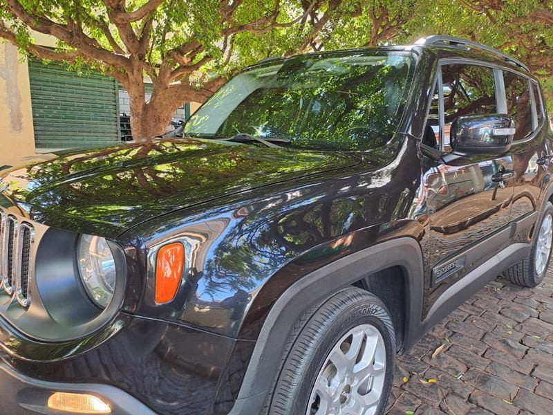 Veculo: Jeep - Renegade - Longitude 1.8 Aut. 4P. em Sales Oliveira