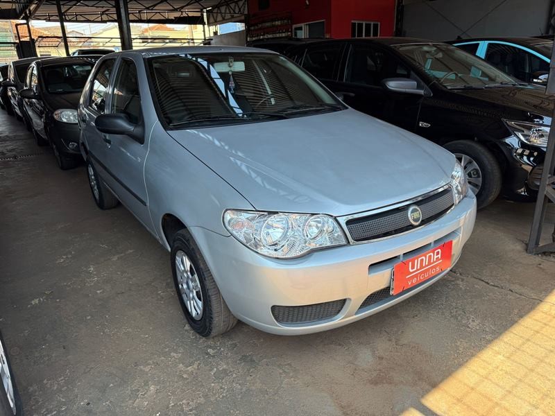 Veculo: Fiat - Palio - Fire Celebration 4P.  em Ribeiro Preto