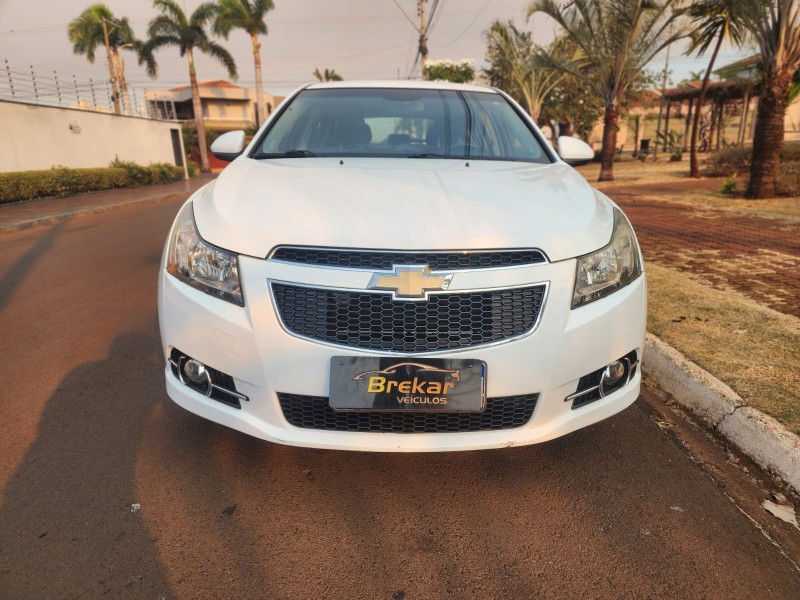 Veculo: Chevrolet (GM) - Cruze - LT em Sertozinho