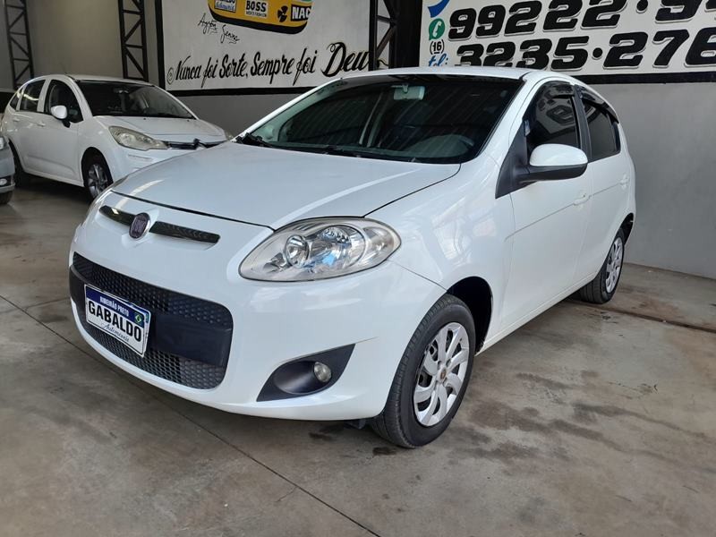 Veculo: Fiat - Palio - Attractive 1.0 4P.  em Ribeiro Preto