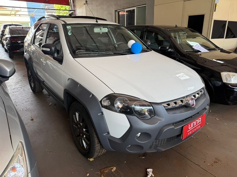 Veculo: Fiat - Palio Weekend - 1.8 ADV 4P.  em Ribeiro Preto