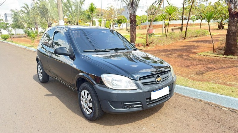 Veculo: Chevrolet (GM) - Celta - LIFE 1.0 em Sertozinho